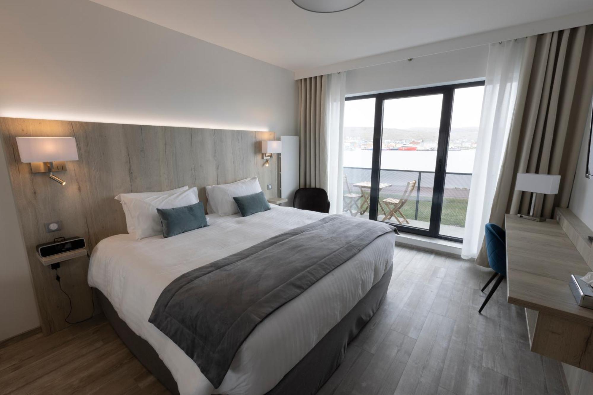 Les Terrasses Du Port Hotel Saint-Pierre Ngoại thất bức ảnh